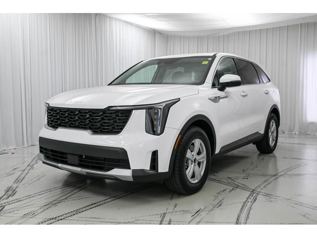 Used 2025 Kia Sorento LX SUV