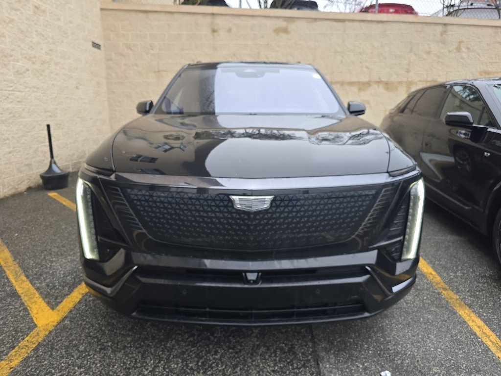 Used 2026 CADILLAC VISTIQ Sport SUV