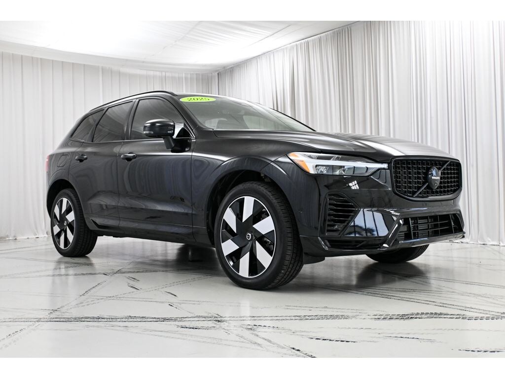 Used 2025 Volvo XC60 plug-in hybrid T8 Plus SUV