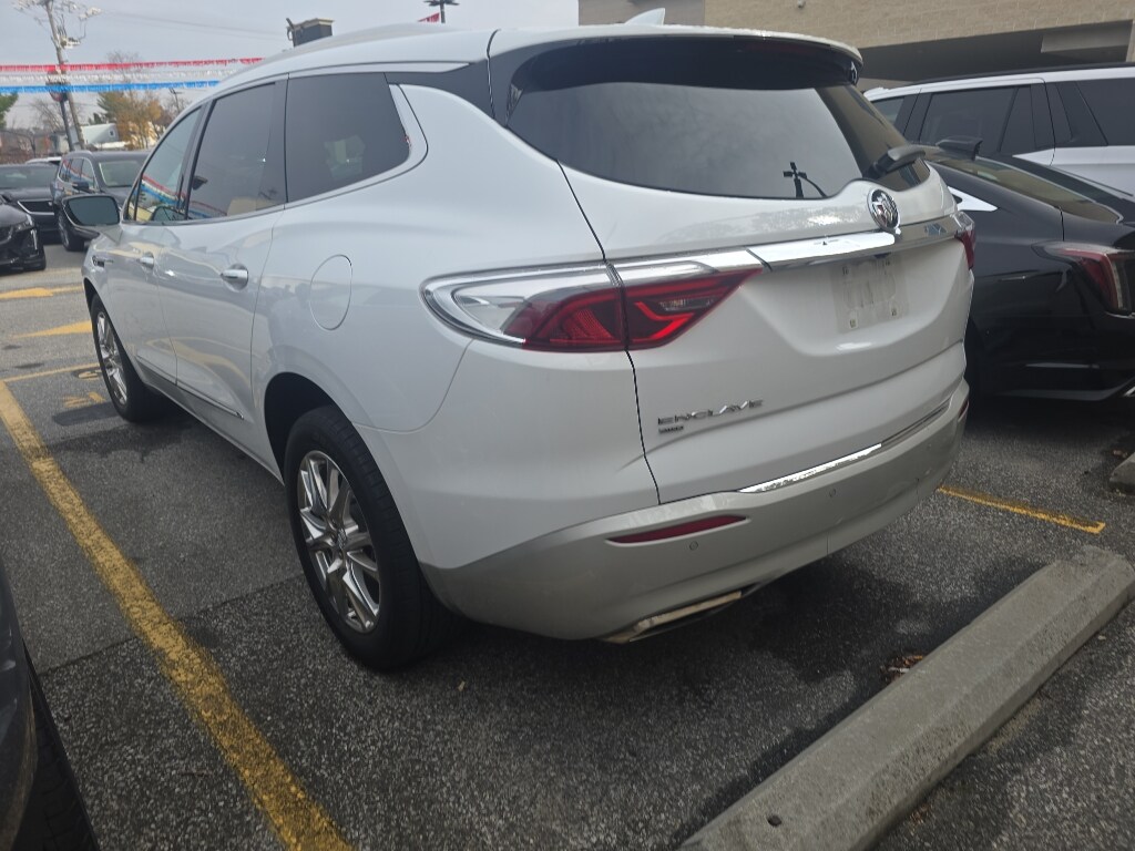 2024 Buick Enclave Essence photo 4