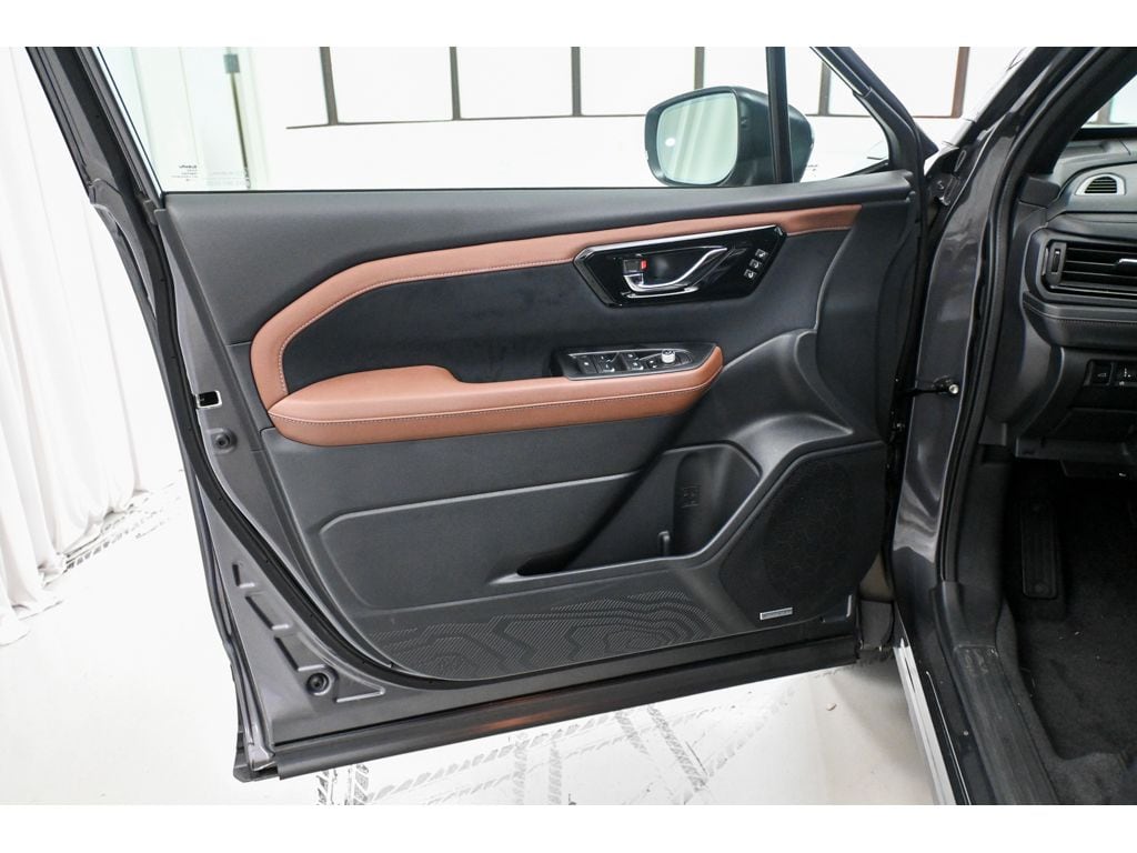 2026 Subaru Forester Touring - Photo 14
