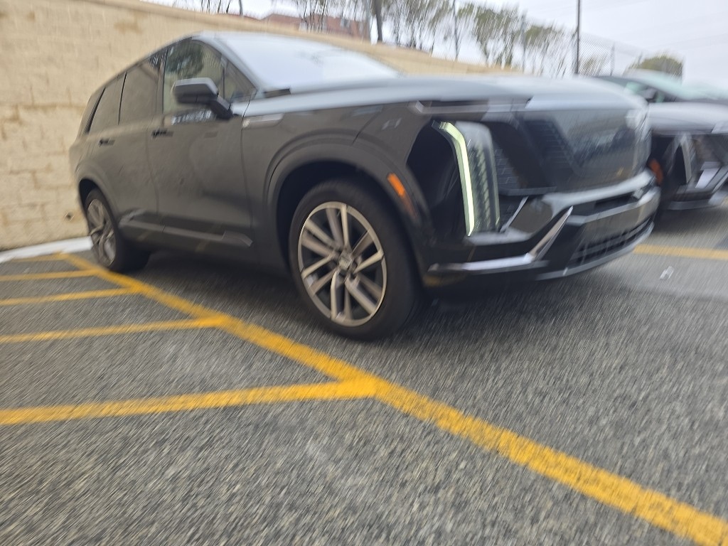 Used 2026 CADILLAC VISTIQ Sport SUV