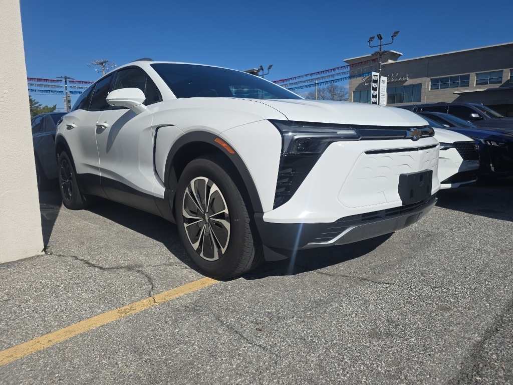 Used 2024 Chevrolet Blazer EV LT with VIN 3GNKDBRJ1RS222368 for sale in Wilmington, DE