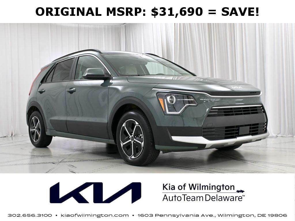Used 2025 Kia Niro EX SUV