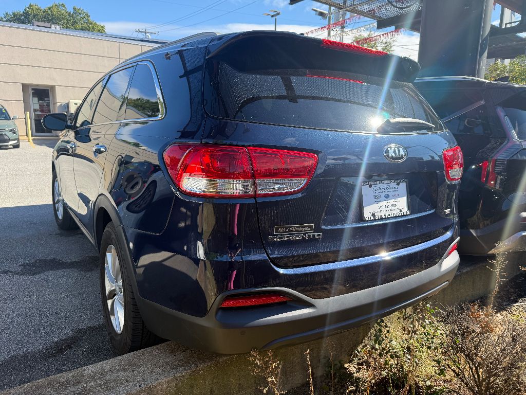 2016 Kia Sorento LX photo 3