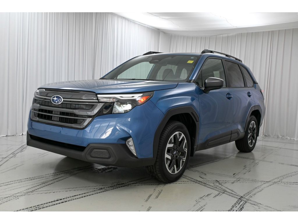 2025 Subaru Forester Premium photo 4