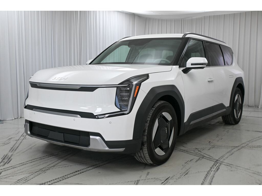 Used 2024 Kia EV9 Wind SUV