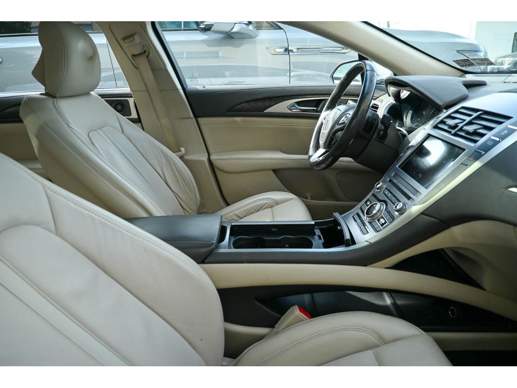 2019 Lincoln MKZ Reserve photo 2