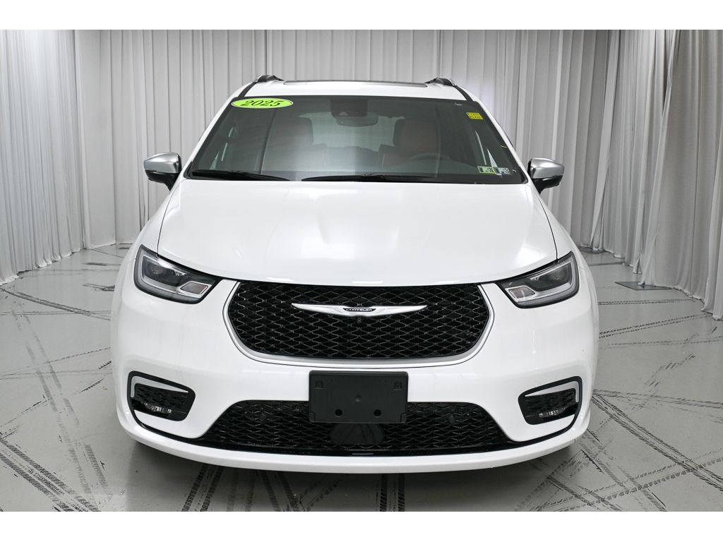 Used 2025 Chrysler Pacifica Pinnacle Van Passenger Van