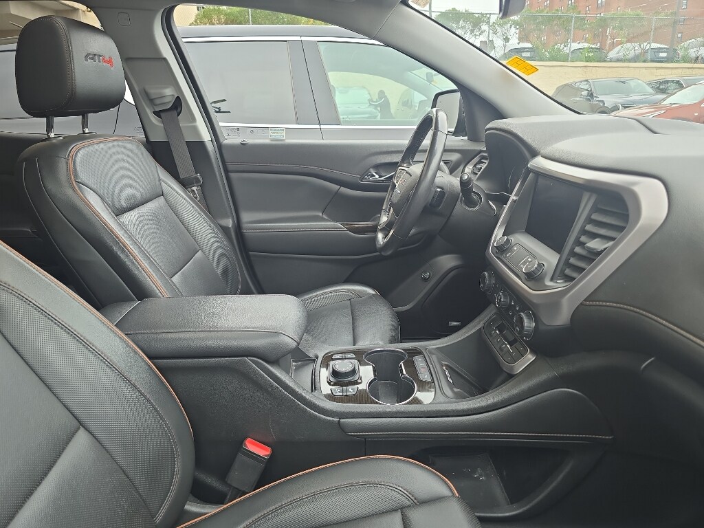 2021 Gmc Acadia AT4 photo 2