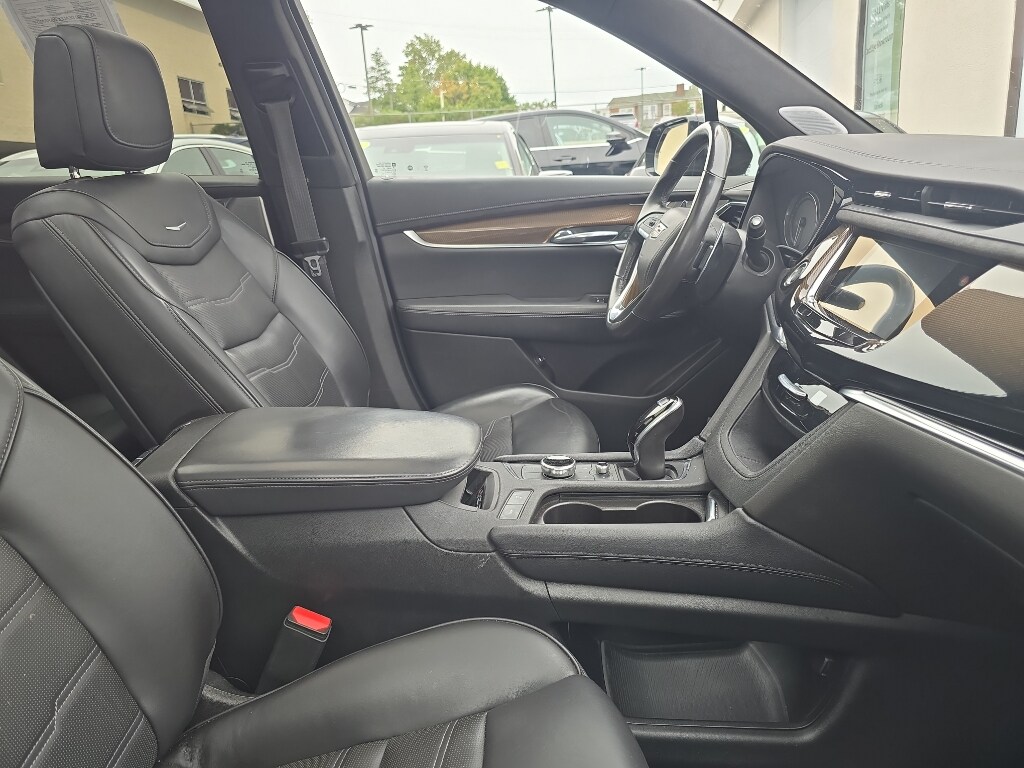 2022 Cadillac XT6 Sport photo 4