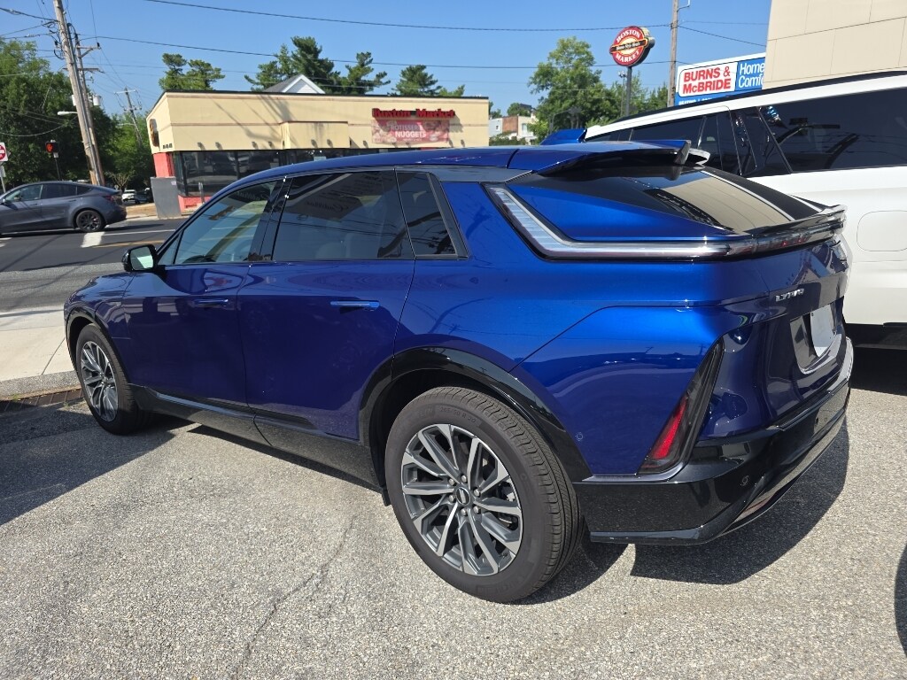Used 2024 CADILLAC LYRIQ Sport SUV