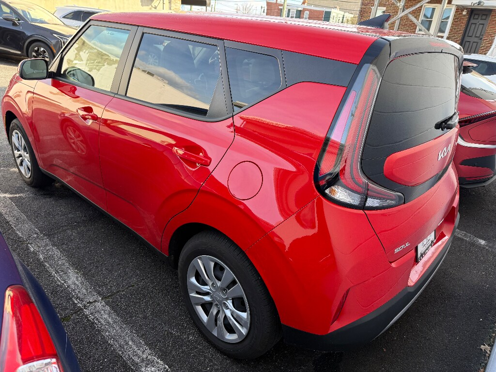 Used 2025 Kia Soul LX Hatchback