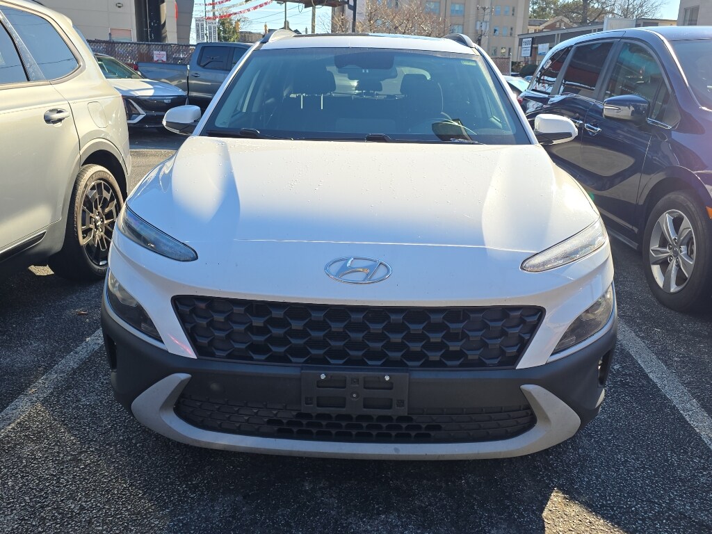 2022 Hyundai Kona SEL photo 3