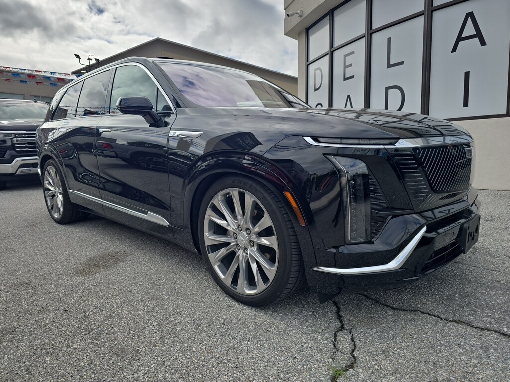 Used 2026 CADILLAC VISTIQ Premium Luxury SUV