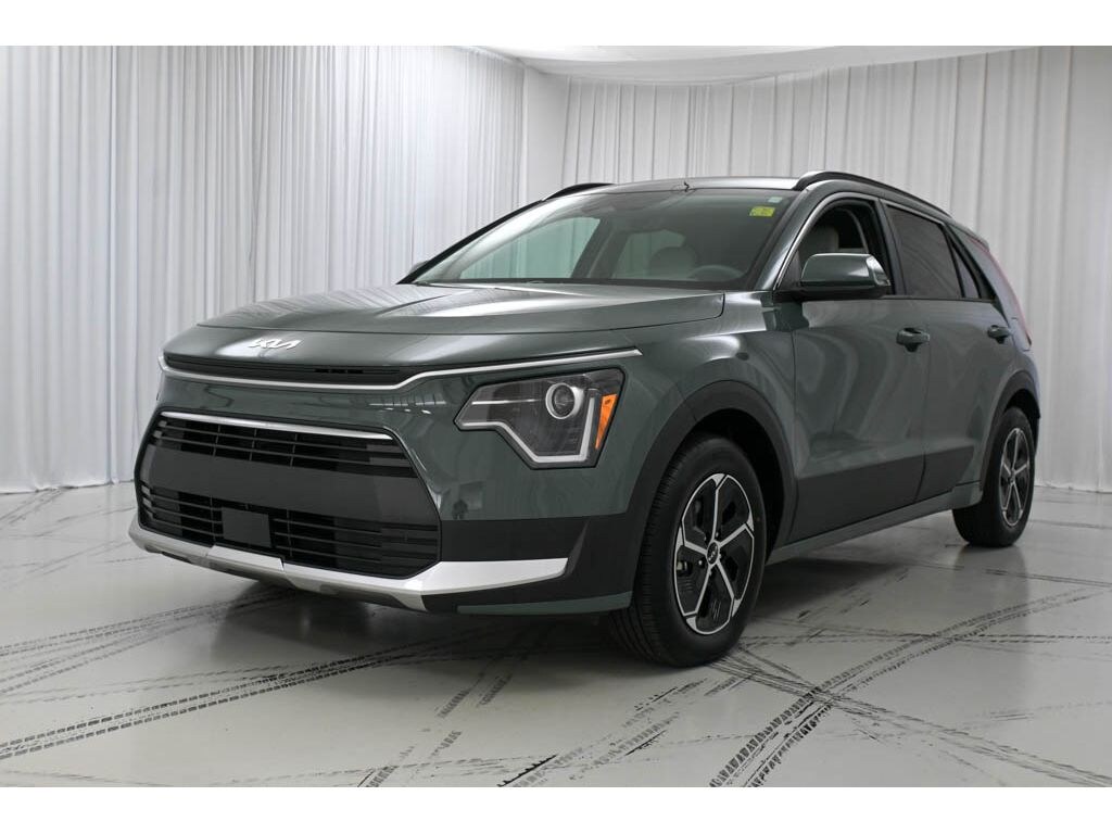 Used 2025 Kia Niro EX SUV