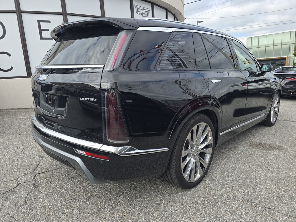 Used 2026 CADILLAC VISTIQ Premium Luxury SUV