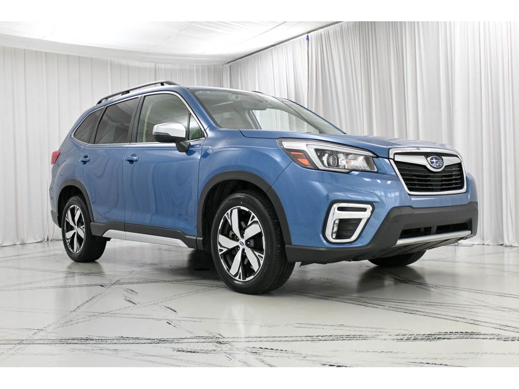 2020 Subaru Forester Touring photo 2