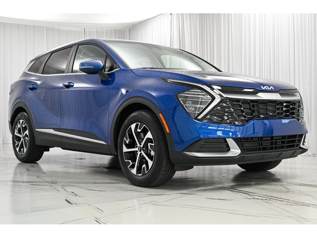 2025 Kia Sportage EX photo 2