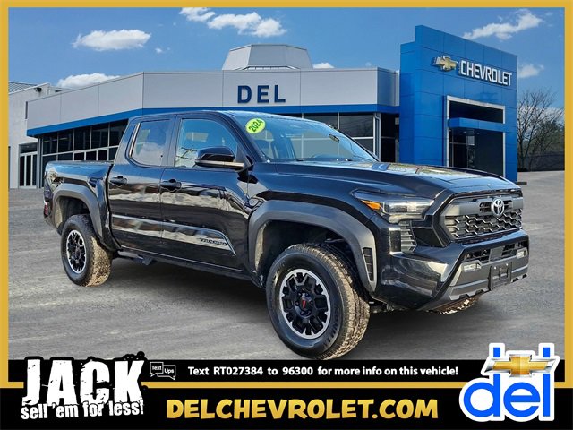 2024 Toyota Tacoma SR5's photo