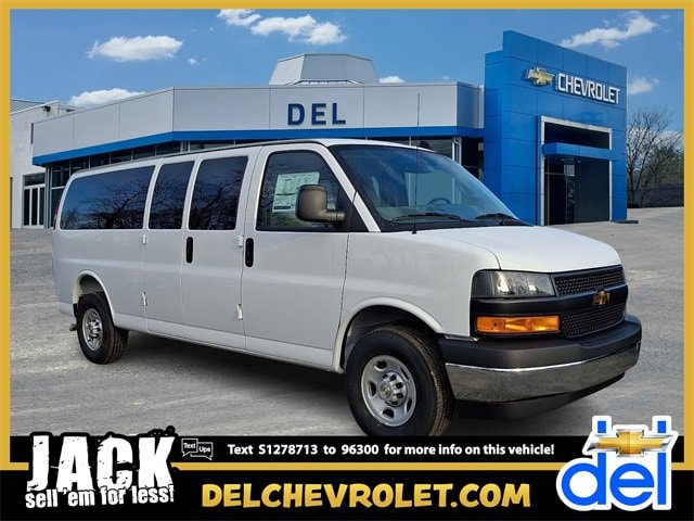 2025 Chevrolet Express Passenger LS's photo
