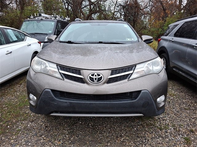 2013 Toyota RAV4 XLE photo 2