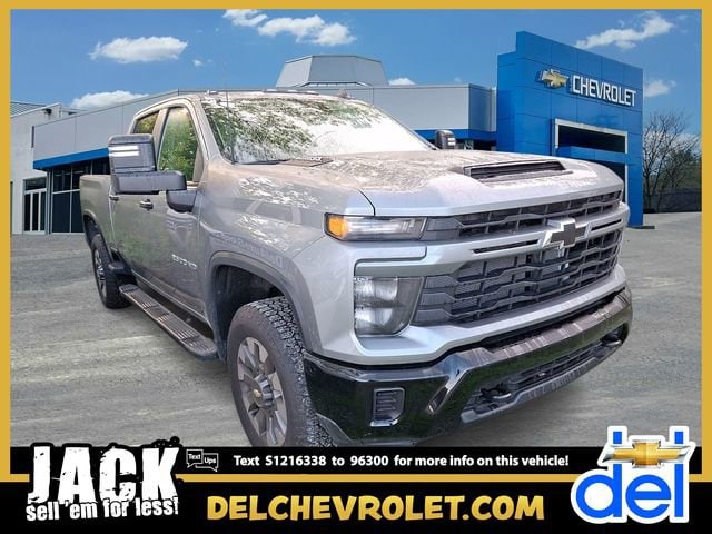 2025 Chevrolet Silverado HD Custom 4WD Crew Cab Standard Box's photo