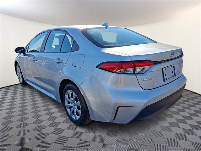 2024 Toyota Corolla LE photo 2
