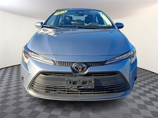 2024 Toyota Corolla LE photo 2
