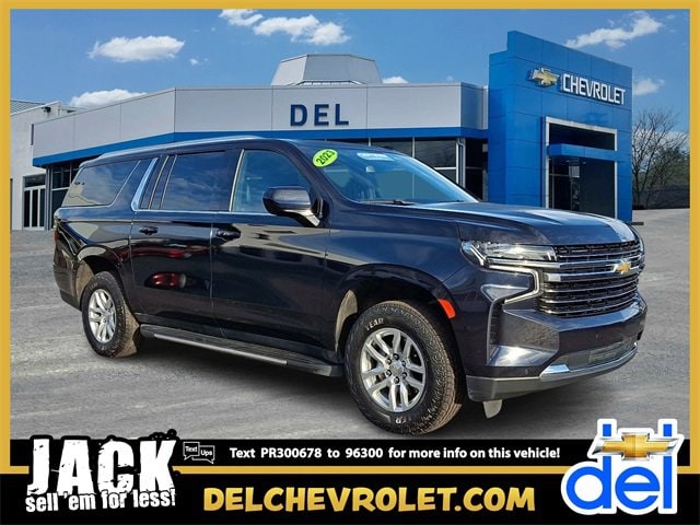 2023 Chevrolet Suburban LT's photo