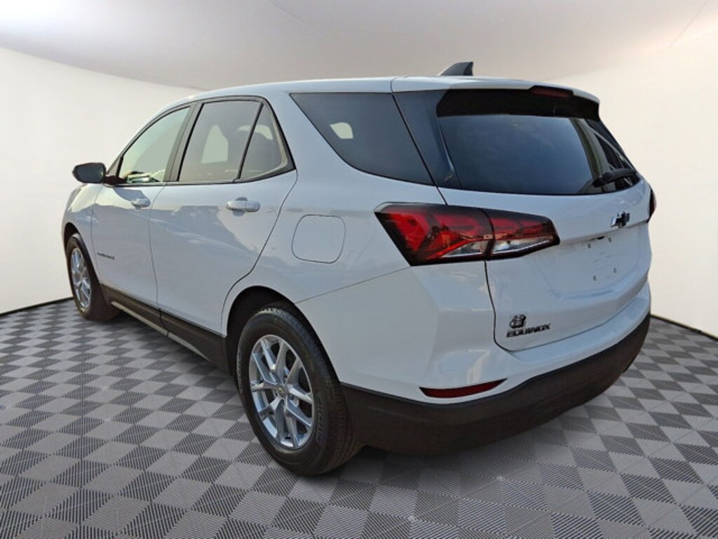 Used 2023 Chevrolet Equinox LS SUV