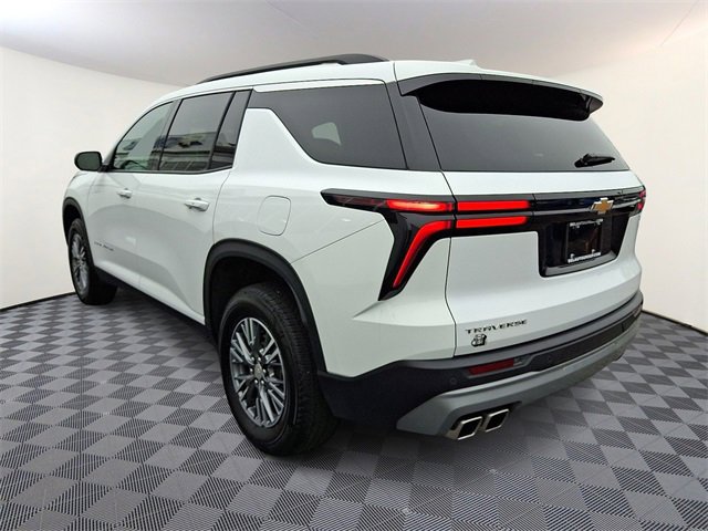 2025 Chevrolet Traverse photo 4
