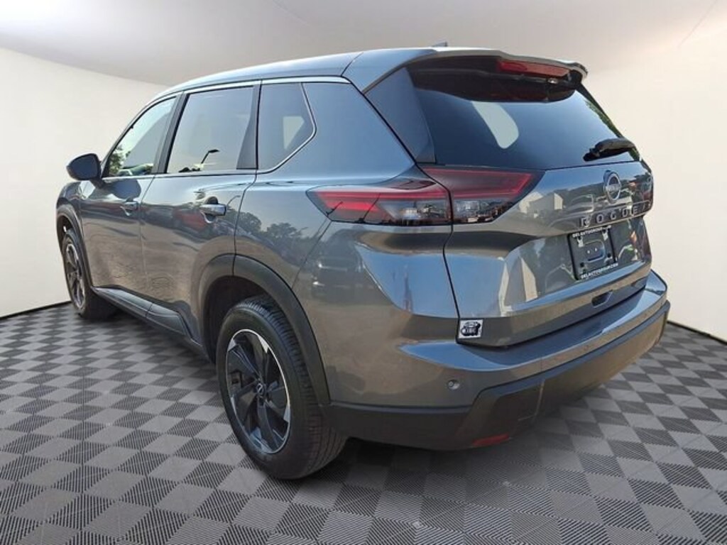 Used 2025 Nissan Rogue SV