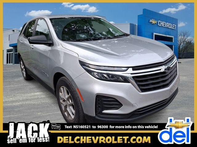 2022 Chevrolet Equinox LS's photo