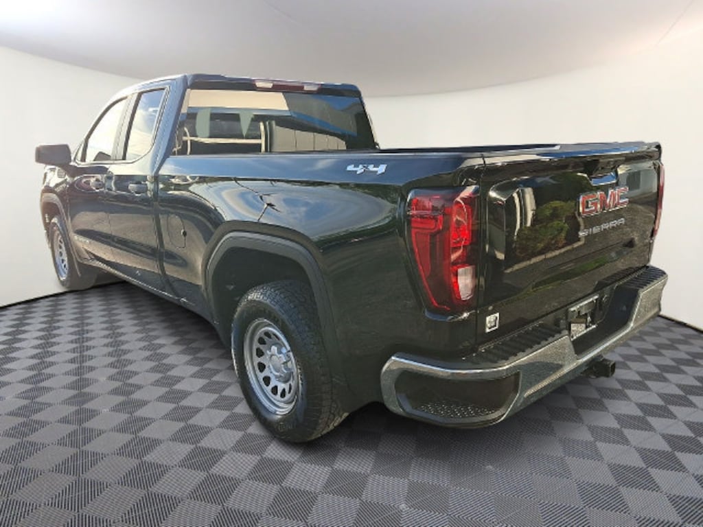 Used 2023 GMC