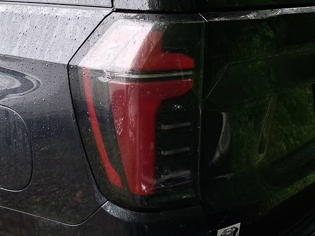 2025 Chevrolet Tahoe Z71 - Photo 10