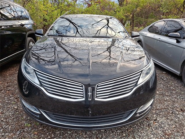 2014 Lincoln MKZ photo 2