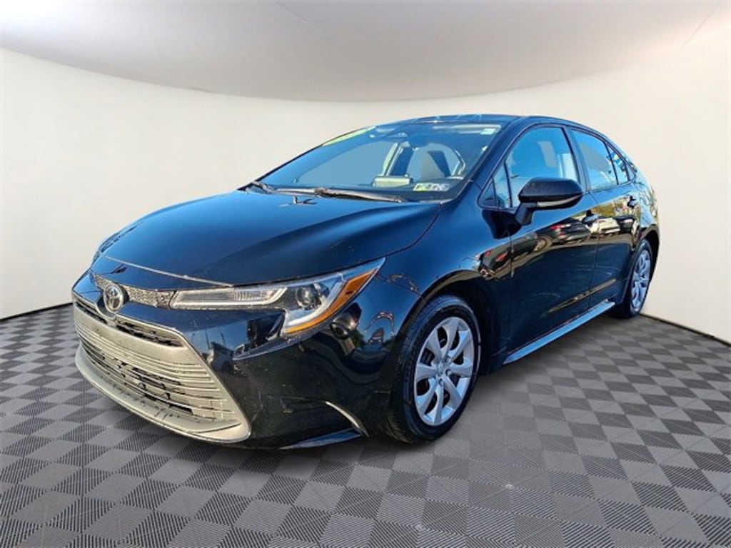 Used 2024 Toyota Corolla LE