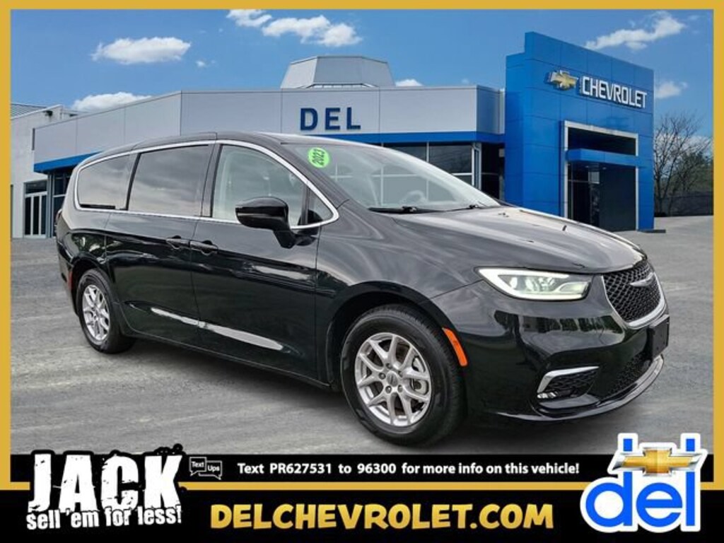 Used 2023 Chrysler Pacifica Touring L