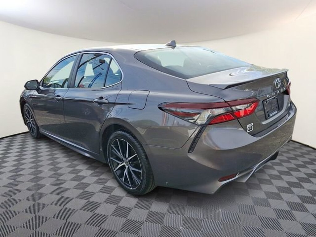 Used 2023 Toyota Camry SE