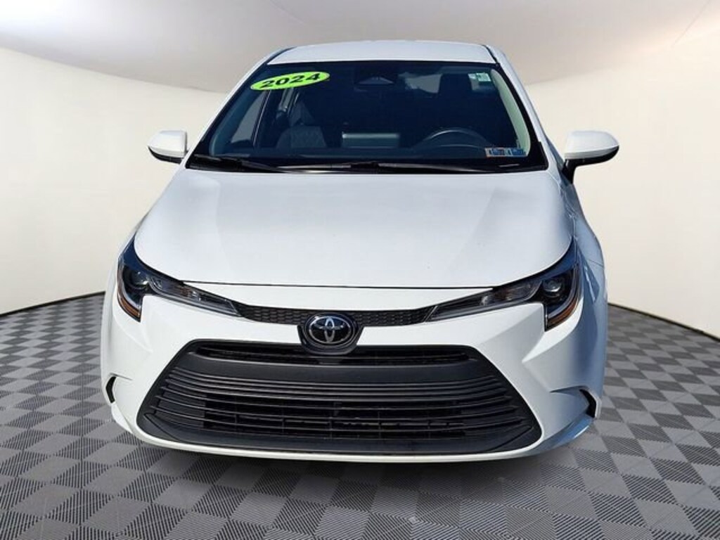 Used 2024 Toyota Corolla LE
