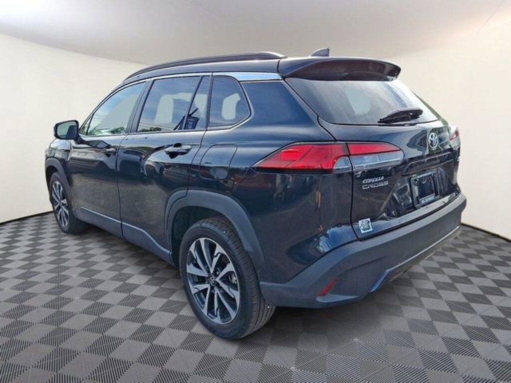 Used 2025 Toyota Corolla Cross XLE