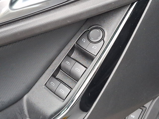 2025 Chevrolet Equinox LT - Photo 25