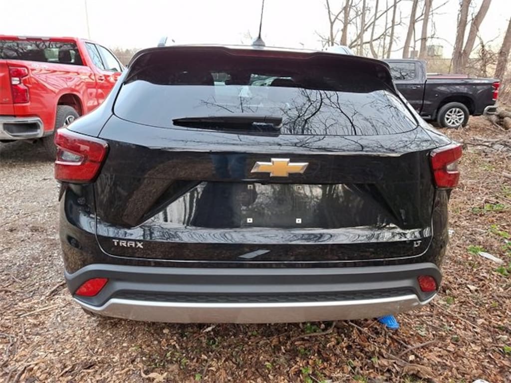 Certified 2025 Chevrolet Trax LT SUV