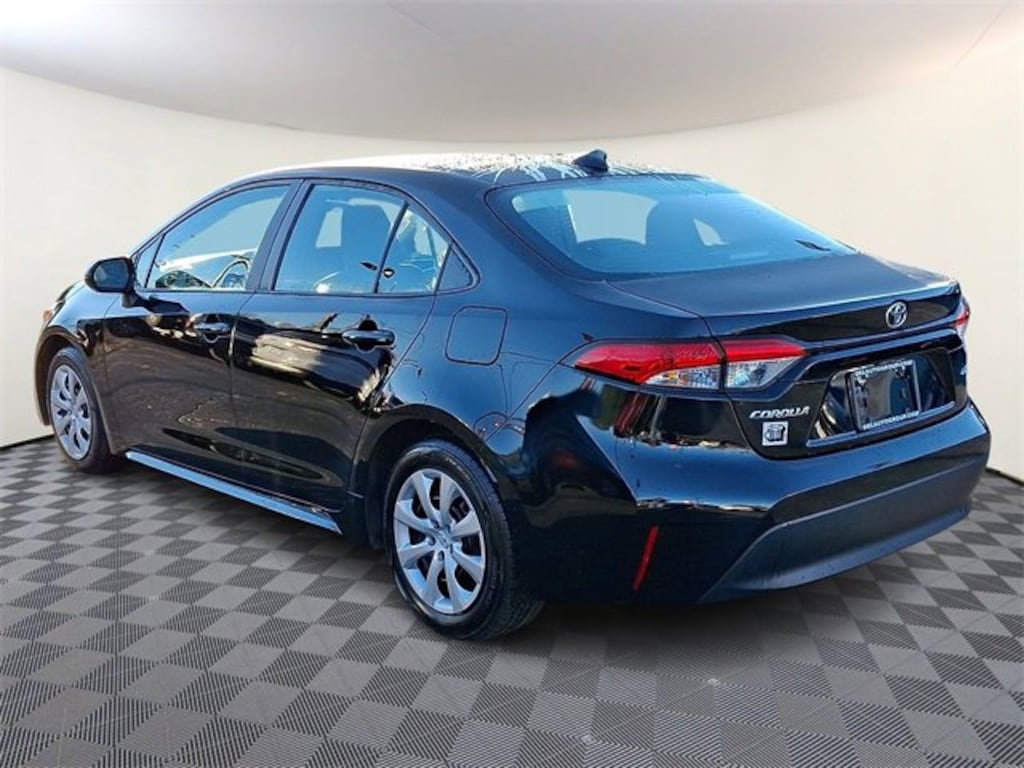 Used 2024 Toyota Corolla LE