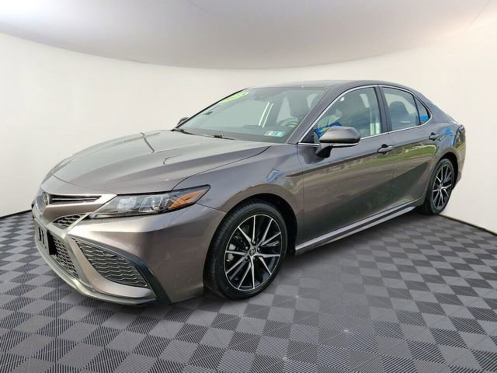 Used 2023 Toyota Camry SE