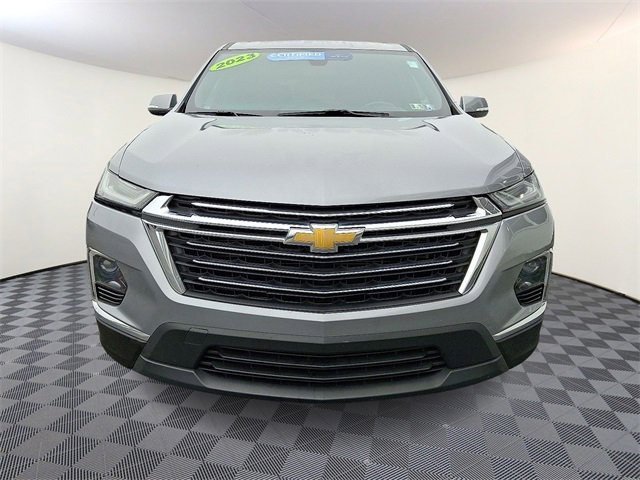 2023 Chevrolet Traverse photo 2
