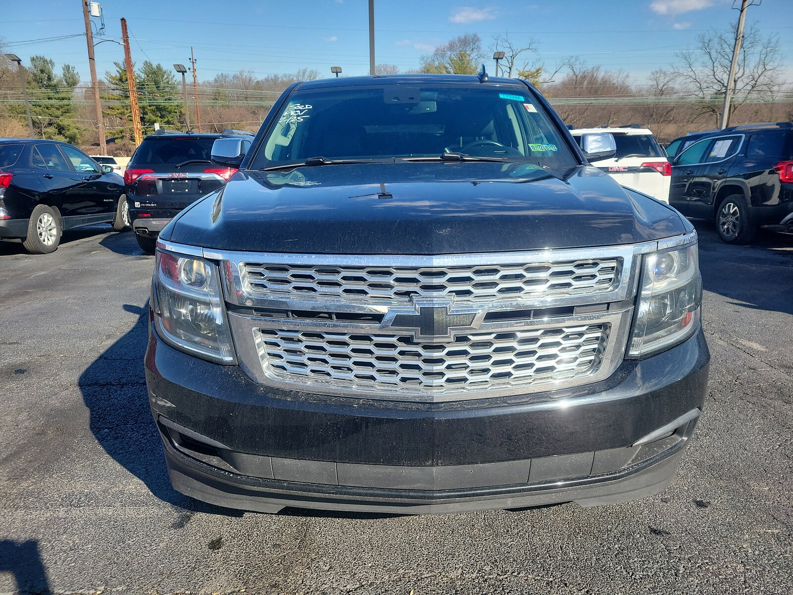 2016 Chevrolet Suburban LT photo 2