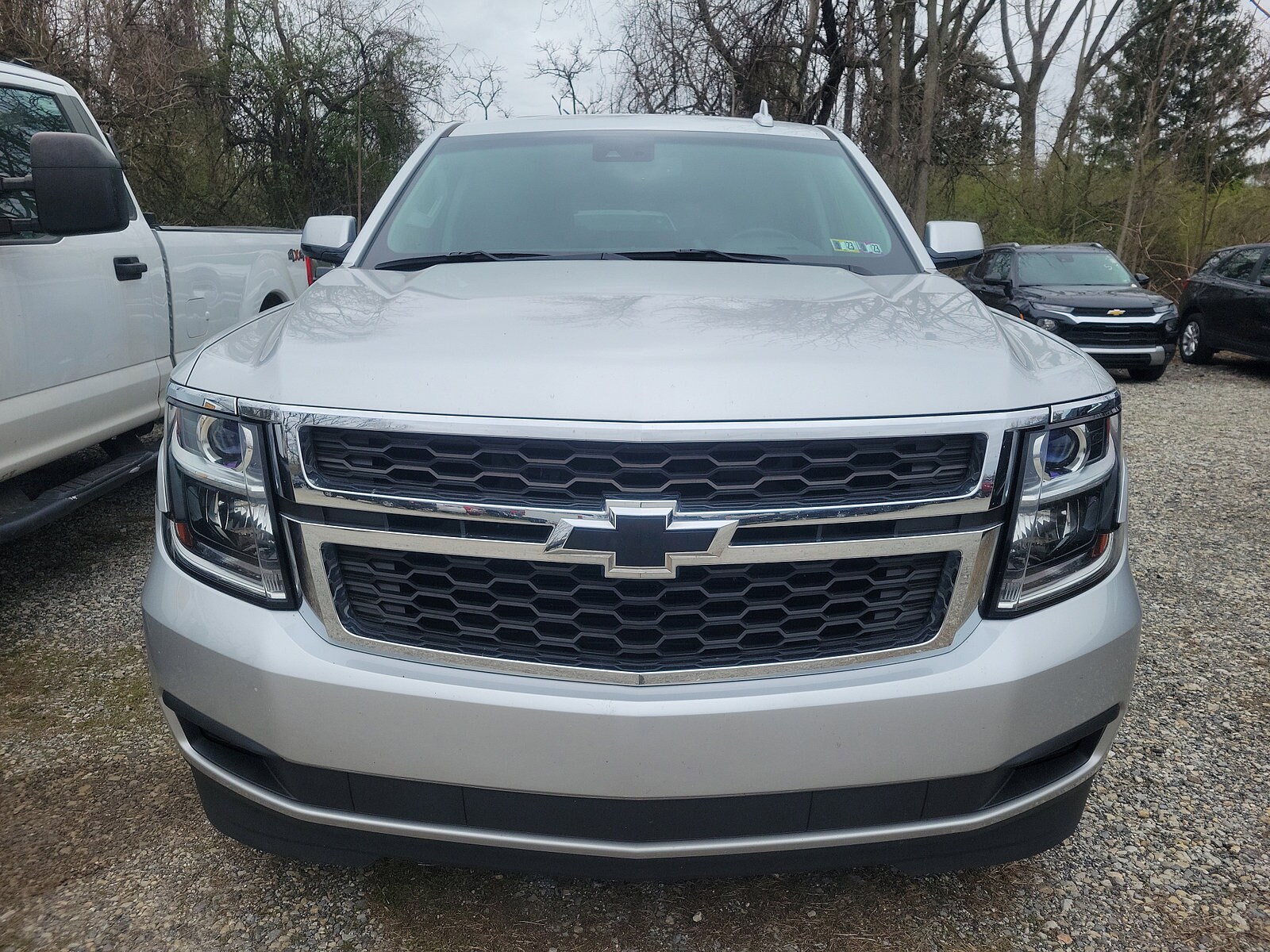 2016 Chevrolet Suburban LT photo 2