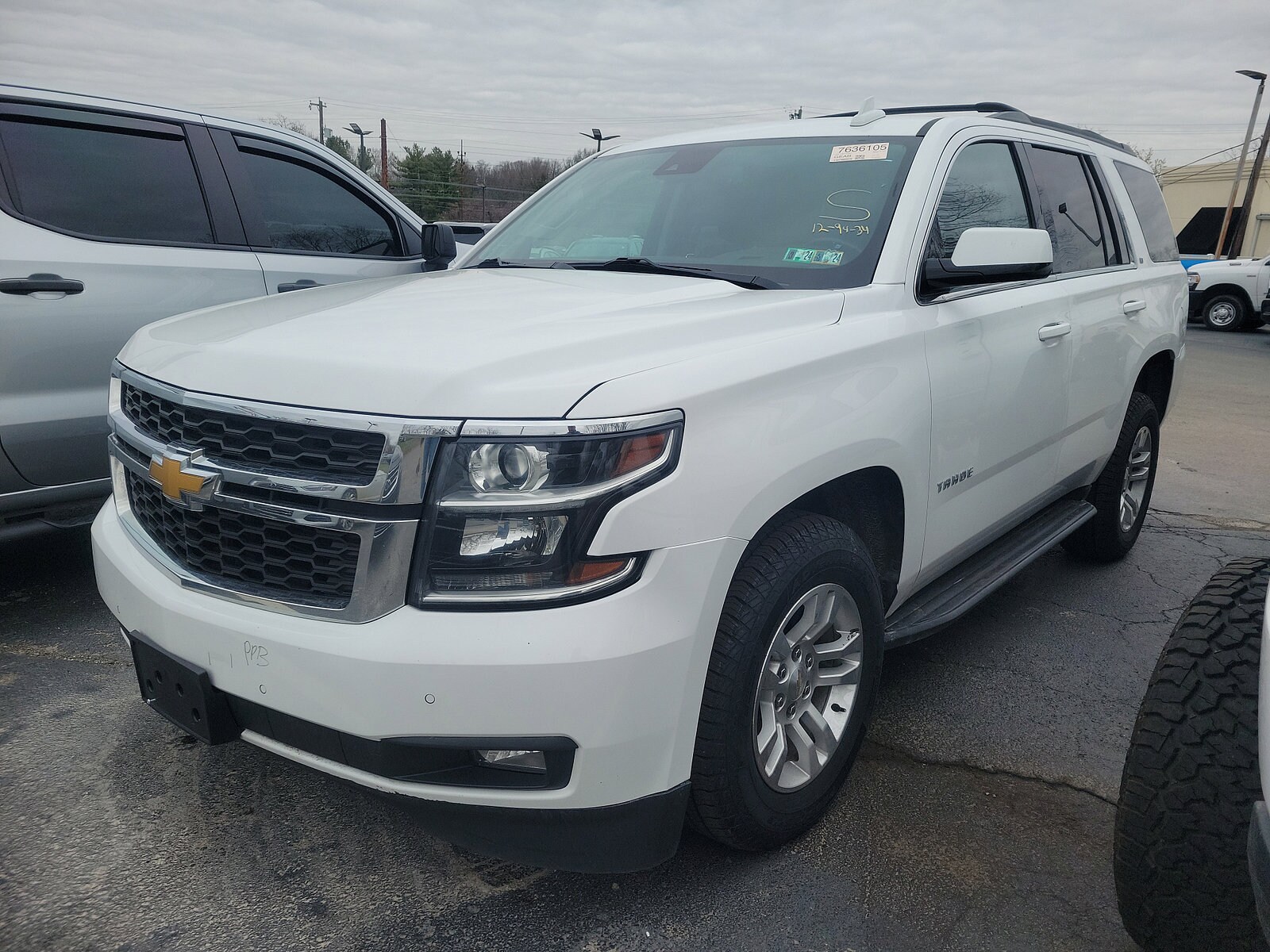2020 Chevrolet Tahoe LT photo 3
